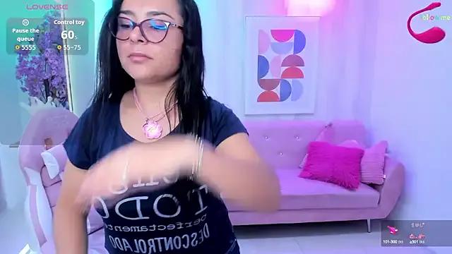 Tiara_rr from StripChat