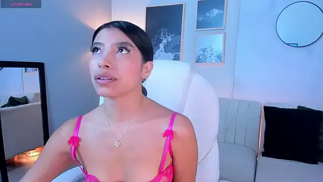 Freechat Tiffany_Low on StripChat