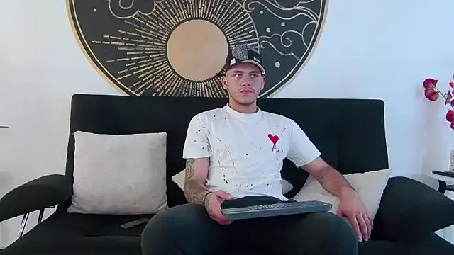 Tiger_Savage from StripChat