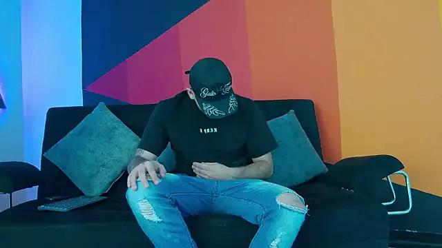 Tiger_Savage from StripChat