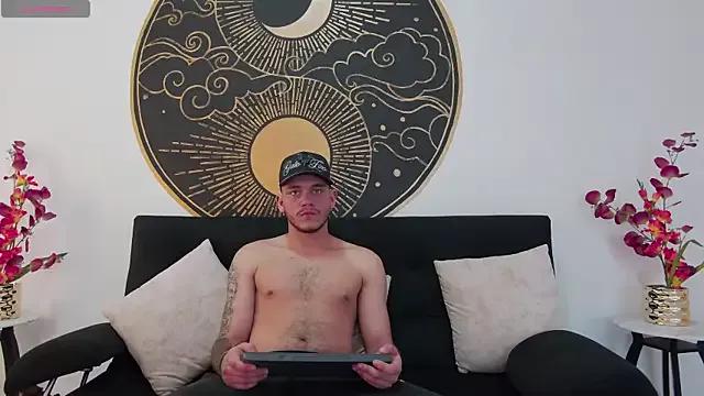 Tiger_Savage from StripChat