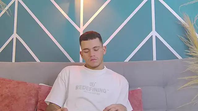 Tiger_Savage from StripChat