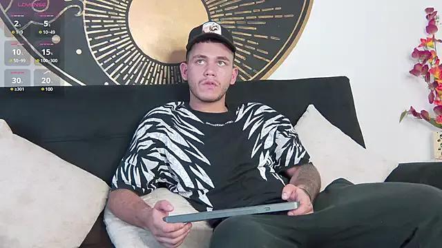 Tiger_Savage from StripChat