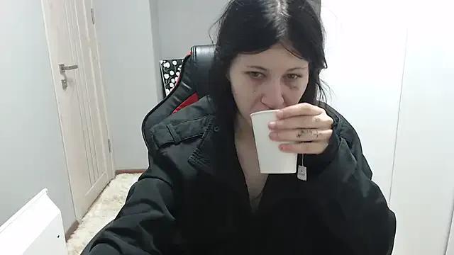 TinaQuiin from StripChat is Freechat