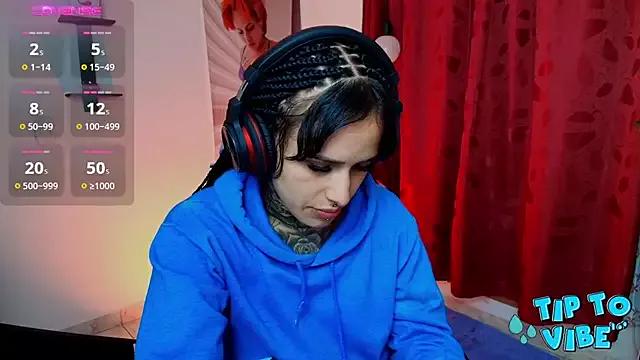 TinnaDawsom from StripChat