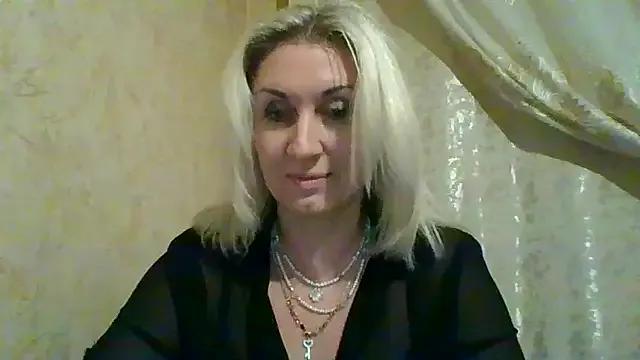 Tovelyn from StripChat is Freechat