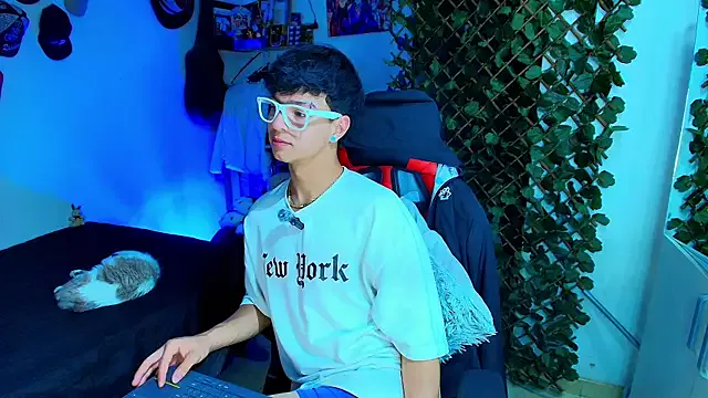 Freechat twink_sebas_ on StripChat