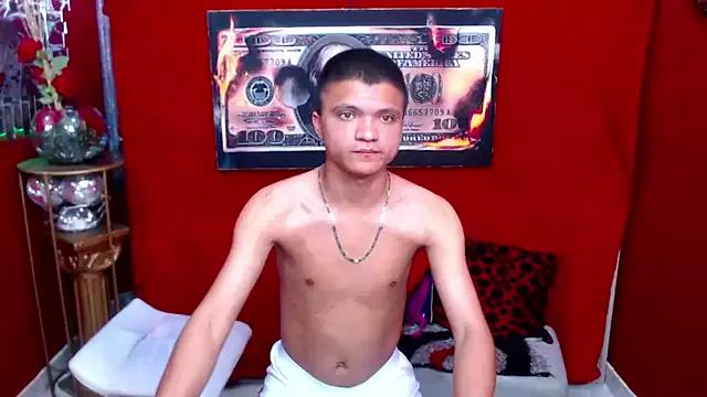TWOCOUPLEPEIN from StripChat is Freechat