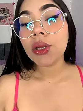 Vale_Walker from StripChat is Freechat