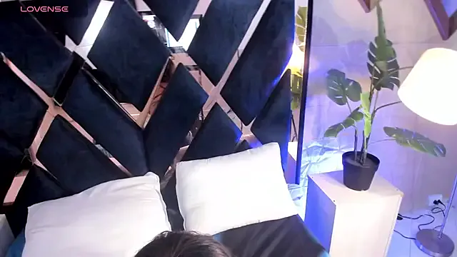 Freechat valentina_lenoxx on StripChat