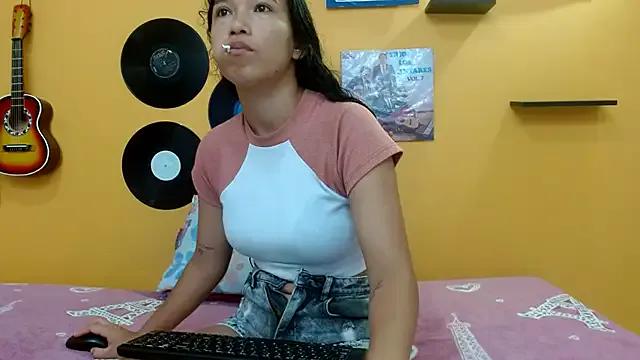 valeria18sexy from StripChat is Freechat