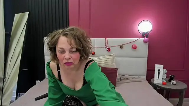 Freechat Valerie_King on StripChat