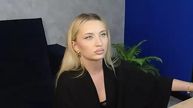 ValerieSteele from StripChat is Freechat