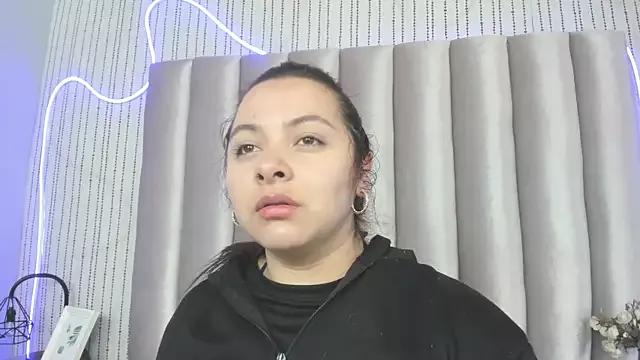 VALERYESANDERSS from StripChat is Freechat