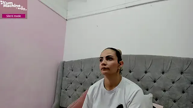 Freechat Valesskahall on StripChat