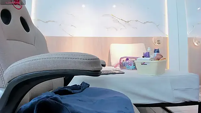 Freechat valirya_devote on StripChat