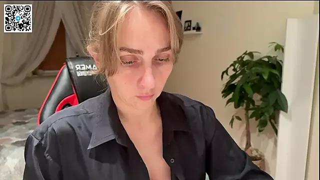 VampyMary from StripChat is Freechat