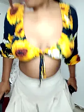 vannesitha25 on StripChat 