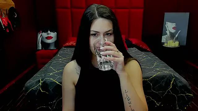 VeronicaAnderson from StripChat is Freechat