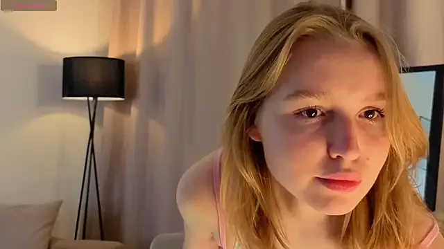 VinnieSerrano on StripChat 