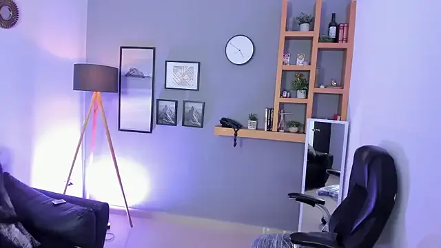 Freechat Violet_Kumar on StripChat