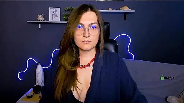 vivienne_dark from StripChat