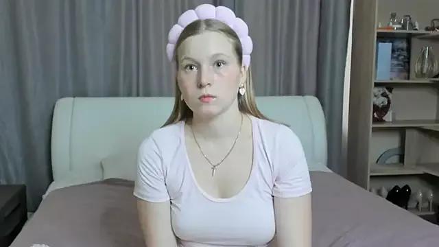 VondaHollars from StripChat is Freechat