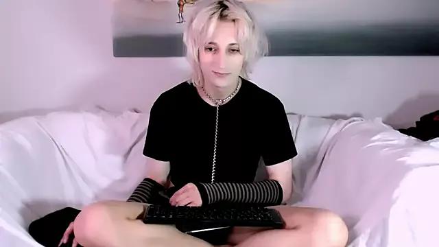 whitenyx from StripChat is Freechat