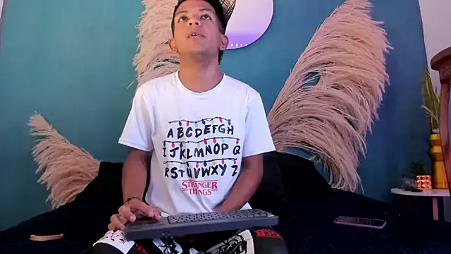 Freechat wild_best on StripChat