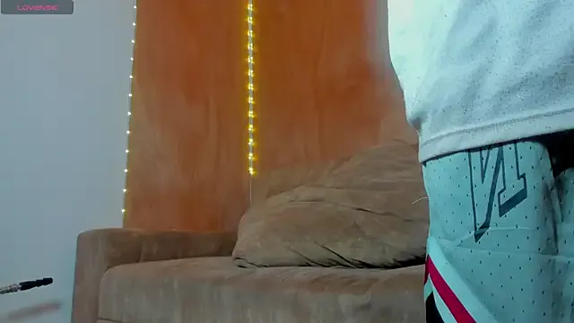 Freechat wild_best on StripChat