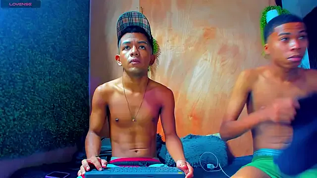 Freechat wild_best on StripChat