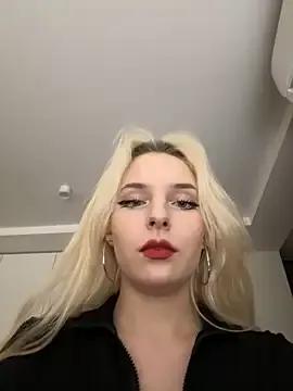 XMelissaX from StripChat is Freechat