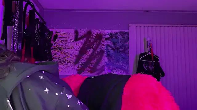 xoFrankie from StripChat is Freechat