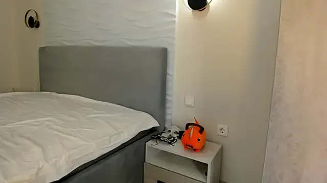 Freechat yanyaan on StripChat