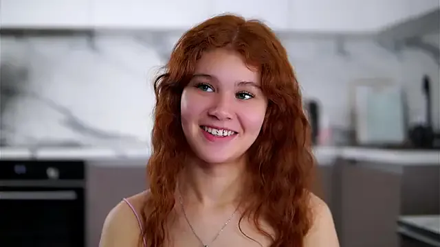 Freechat YettaCalabria on StripChat