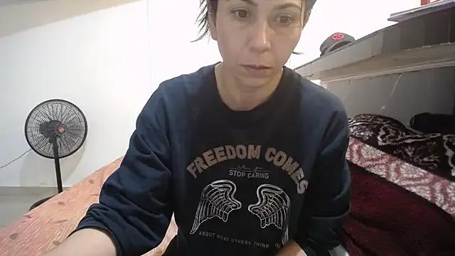 yohacriss from StripChat is Freechat