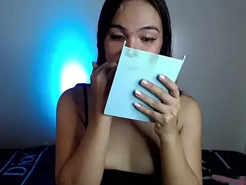 yolly_fox from StripChat is Freechat