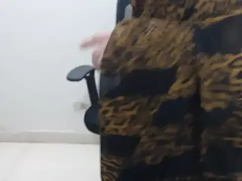 Freechat your_lena on StripChat