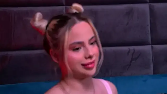 Freechat YssabelFox on StripChat