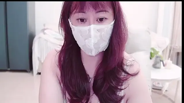 Freechat yueyue99999 on StripChat