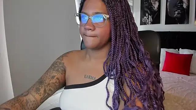 ZahraRose from StripChat is Freechat