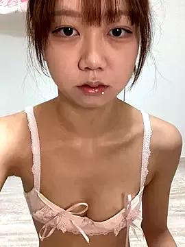 zaizaiNono from StripChat is Freechat