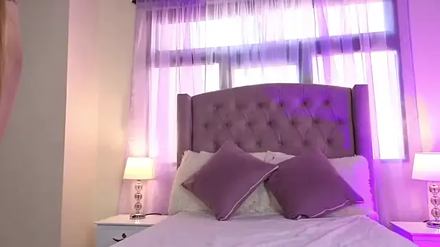 zaraquiinn on StripChat 