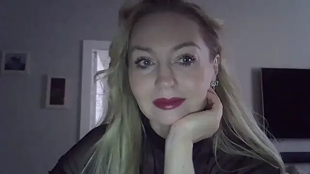 Private ZarinaSwift on StripChat