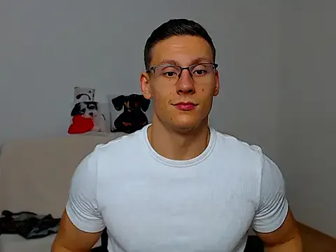 Freechat ZeinMiracles on StripChat