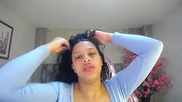 zhara_rose_s from StripChat is Freechat