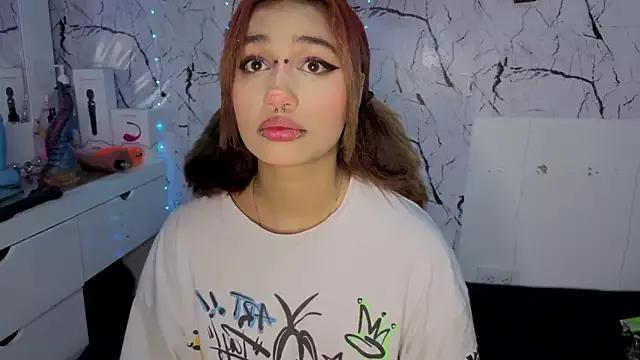 zoelight18 from StripChat is Freechat