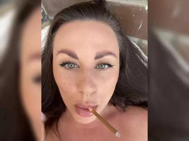 Offline -Hennessy- on BongaCams