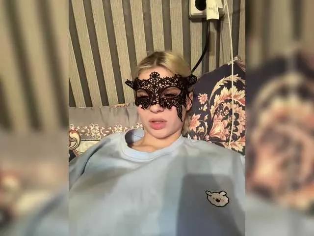 Avatar of -LittleWitch-