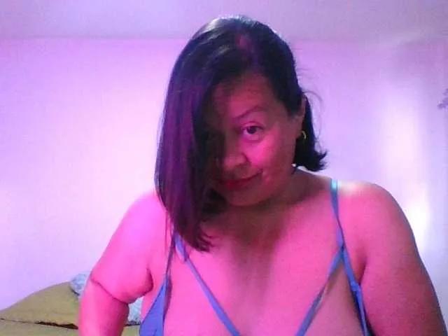 Offline adri007 on BongaCams